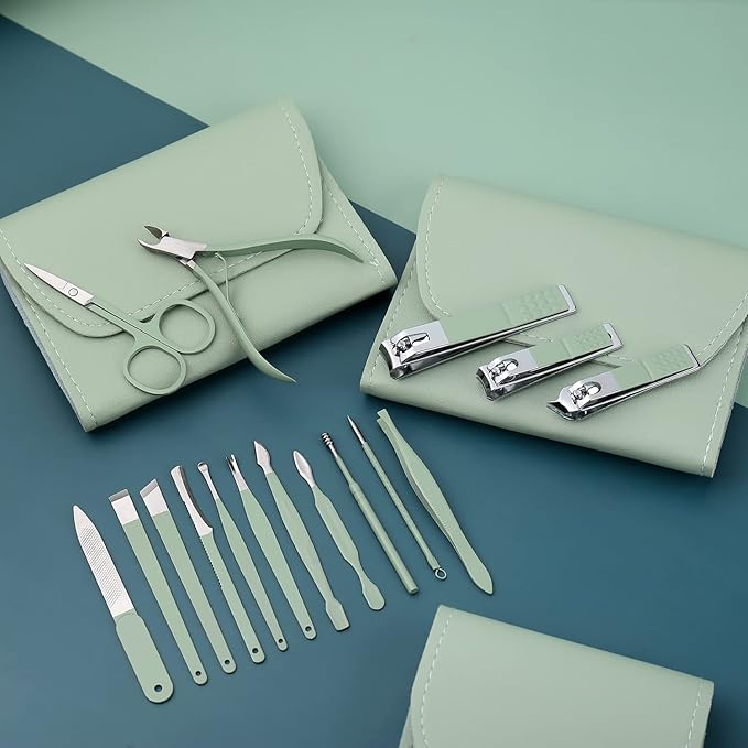 Manicure Set Professional, Nail Clippers, Pedicure Kit, 16 in 1 Grooming Kit Stainless Steel, Toenail Scissors Tools with Luxurious Leather Travel Case for Men Women Mint Upgraded Version