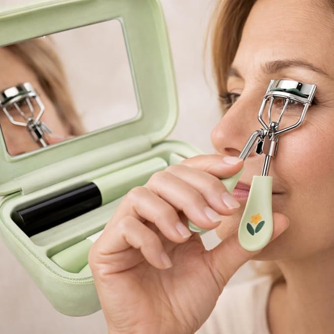 Eyelash Curler for Women, Manual Lash Curler with Wide Angle Fit, Gentle No Pinching, Long Lasting Natural Curl, Portable Makeup Tool