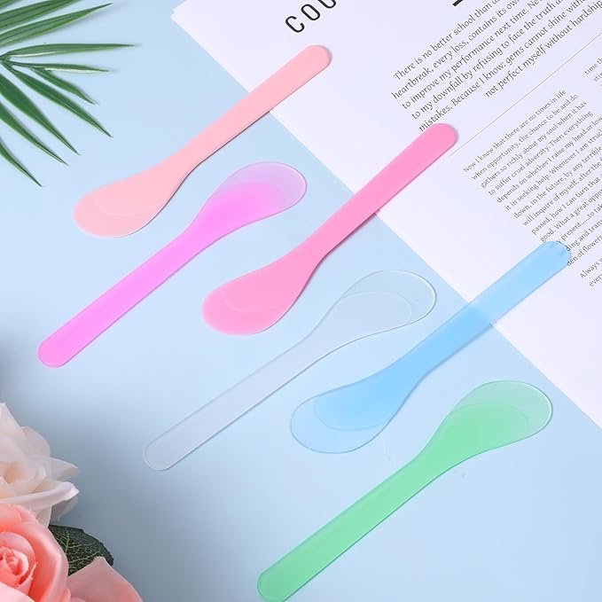 6Pcs Makeup Scoops Spatulas, Plastic Beauty Spoon Cream Brush Random Color Reusable Cosmetic Mask Mixing Spoon Makeup Tools for Lotions Cream and Sampling Tool