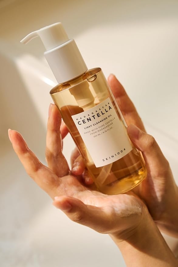 SKIN1004 Madagascar Centella Light Cleansing Oil 6.76 fl.oz, 200ml | Gentle Oil Cleanser for Face, Korean Facial Cleanser, Double Cleansing