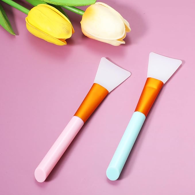 4pcs Silicone Face Mask Brush Mask Applicator Tool Soft Silicone Facial Mud Makeup Brushes Hairless Face Masks Beauty Applicator Tool for Body Lotion Butter Clay BB Cream DIY Masks