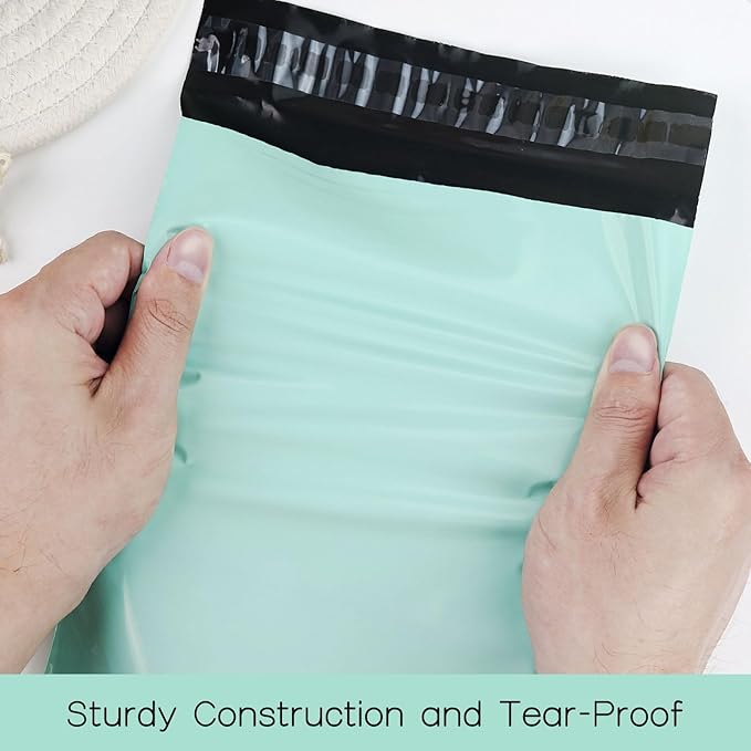 Disposable Sanitary Bags for Feminine Products, Pack of 200, Self-Adhesive Sealing, Odor Reducing, Discreet Disposal of Pads, Tampons, Liners (Light Green)
