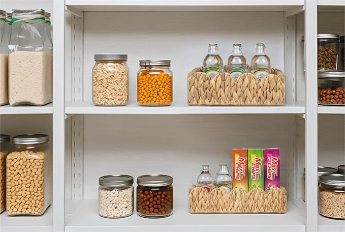Wicker Bathroom Basket Tray Organizer w/Scalloped for Toilet Paper, Small Rattan Decorative Basket for Bathroom Decor, Farmhouse Home Decor, Living Room and More, Natural Water Hyacinth
