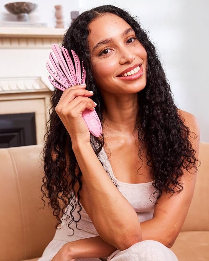 Wet Brush Go Green Curl Detangler Hair Brush, Pale Pink, Ultra-Soft IntelliFlex Detangling Bristles Glide Through Tangles with Ease, Great For Curls, No Split Ends & Pain-Free for Wet or Dry Hair