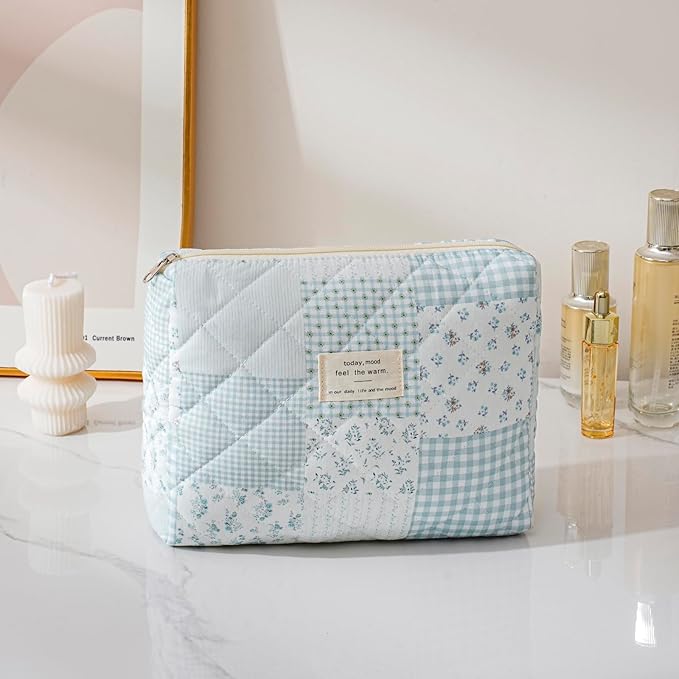 uekeboag Quilted Cotton Makeup Bag,Coquette Quilted Toiletry Bag for Women and Girls,Floral Coquette Pouch,Cute Kawaii Travel Cosmetic Bags(Blue Patchwork)