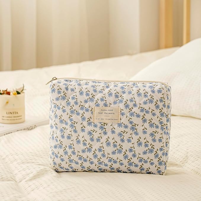 uekeboag Quilted Cotton Makeup Bag,Coquette Quilted Toiletry Bag for Women and Girls,Floral Coquette Pouch,Cute Kawaii Travel Cosmetic Bags(Dark Blue Flower)