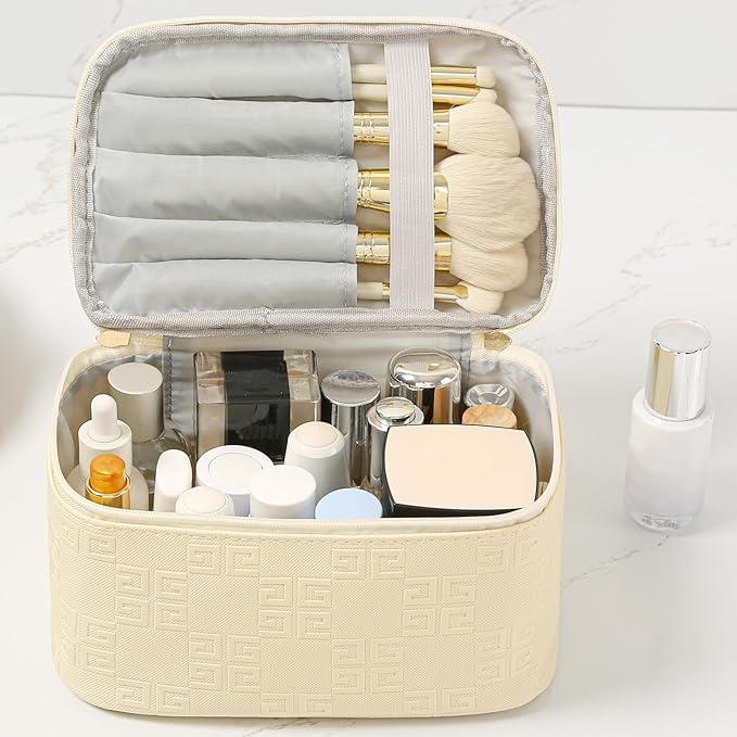 Meiyuuo Makeup Bag Large Cosmetic Bags for Women Girls Cute Travel Zipper Pouch Toiletry Organizer for Beauty Essentials Waterproof (Light Purple)