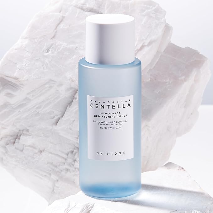 SKIN1004 Hyalu-Cica Balancing Toner, Korean Toner for Deep Hydration with Hyaluronic Acid, Centella Toner for Soothing care, Gentle Exfoliating for Skin Firming, Korean Skin Care, 7.10 fl.oz / 210ml