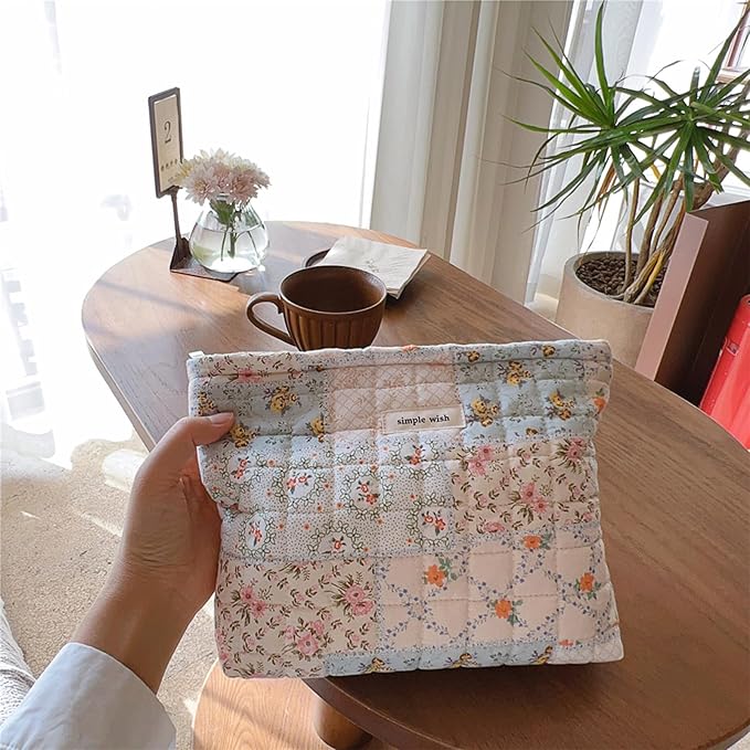 Floral Makeup Bag Pouch - Large Capacity Quilted Cosmetic Organizer for Travel Daily, Aesthetic Cottagecore Cotton Toiletry Purses with Zipper, Portable Gift for Women (Blue Floral-L)