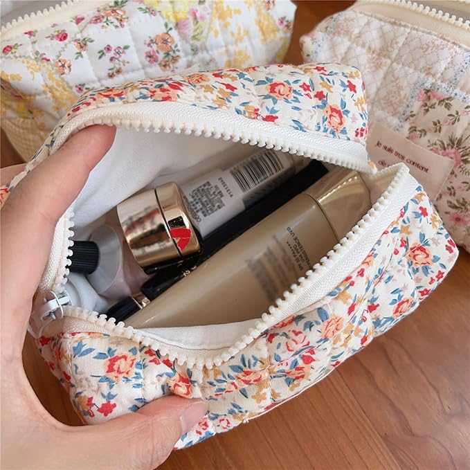 Floral Makeup Bag Small Cotton Quilted Cosmetic Bag Organizer, Aesthetic Cottagecore Preppy Portable Pouch Purse Toiletry Bag for Women Girls Travel accessories (Red Floral-S)