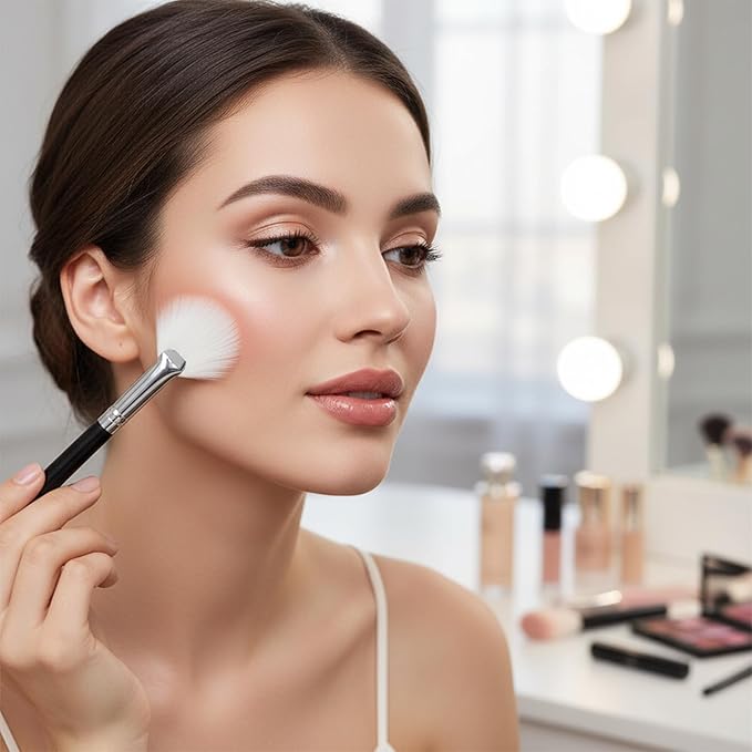 2PCS Highlighter Brush Fan Brush for Face Highlighting, Buffing and Blending With Powder Cream, Professional Blush Brush, Blusher Highlighter Applicator, Soft Vegan Synthetic Makeup Tool