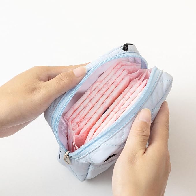 Storage Bags，Butterfly Knot Sanitary Pad Storage Organiser Portable Feminine Hygiene Holder Tampon Organiser for Travel and Daily Use