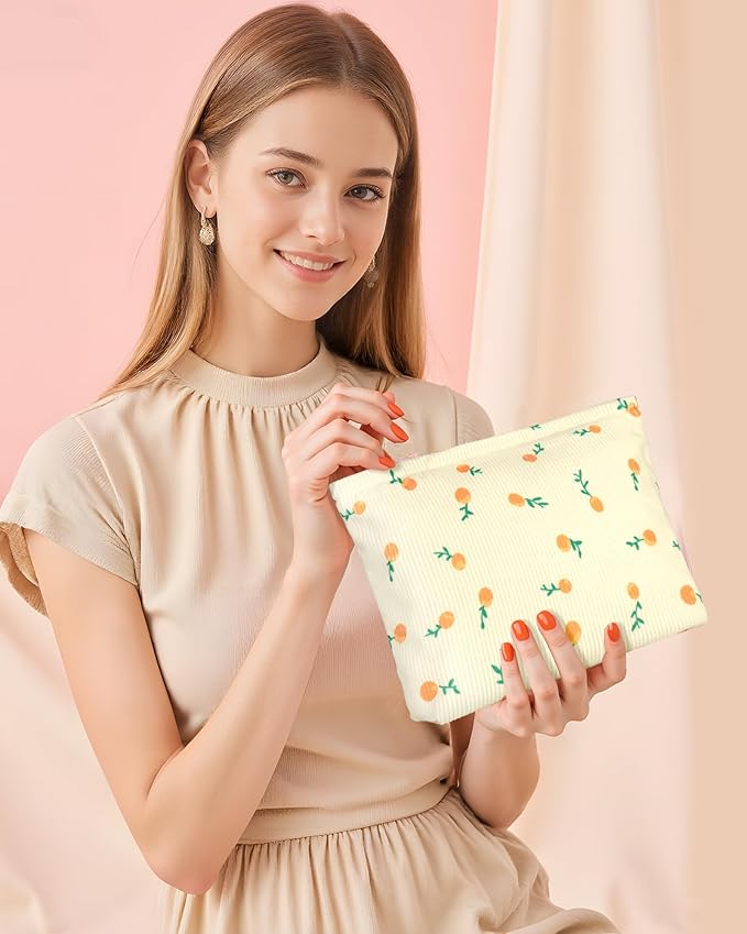 Cute Orange Beige Makeup Pouch for Women Small Make Up Fruit Pattern Bag for Purse Zipper Initial Makeup Cosmetic Bags Pouches for Purse Aesthetic Travel Toiletry Bags Gift