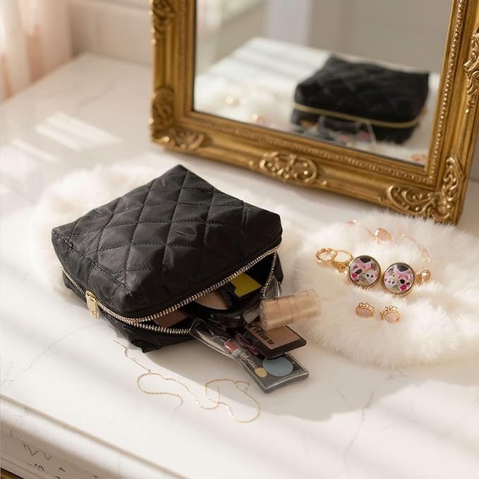 Emma & Chloe Travel Toiletry Bags for Women, 5 Piece Waterproof Cosmetic Case, Bag, Pouch Makeup Organizer Set for Women, Home Counters (Quilted Black Hearts)