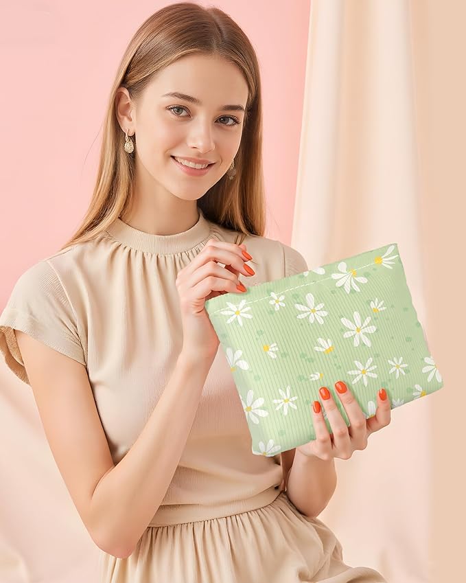 Cute Elegent Floral Flower Makeup Pouch for Women Small Make Up Bag for Purse Zipper Initial Makeup Cosmetic Bags Pouches for Purse Aesthetic Travel Toiletry Bags, Green Daisy