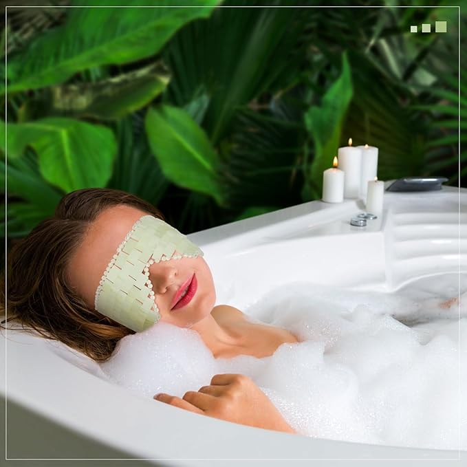 Hercicy 1 Pcs Jade Eye Mask Green Jade Stone Facial Cooling Mask for Alleviate Puffiness Face Massage Relax Eyes Relieve Migraine Meditation Beauty (Light Green)