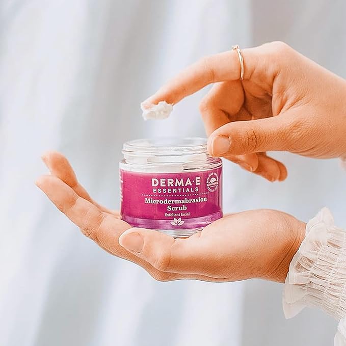 DERMA E Microdermabrasion Scrub with Dead Sea Salt & Citrus Essential Oils – Facial Exfoliating Scrub Smooths, Revitalizes and Renews – Ideal for Scars and Wrinkles, 2oz