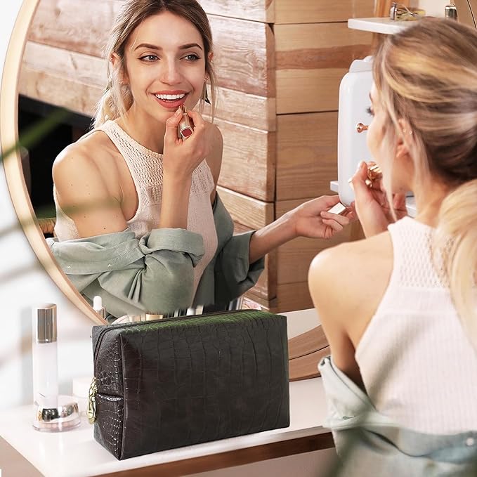 Makeup Bag for Purse, Compact Toiletry Pouch, Crocodile-Embossed Cosmetic Travel Bag, Small Makeup Pouch, Unisex Toiletry Travel Bag