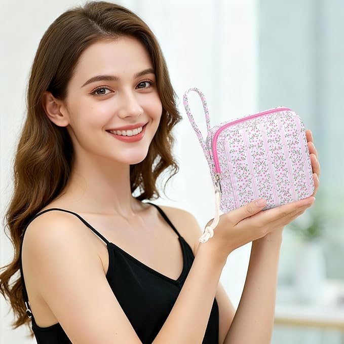 Small Makeup Bag | Discreet Period Bag Pad Pouch for Purse| Sanitary Napkin Storage & Tampon Holder for Travel (Cute flower pink)