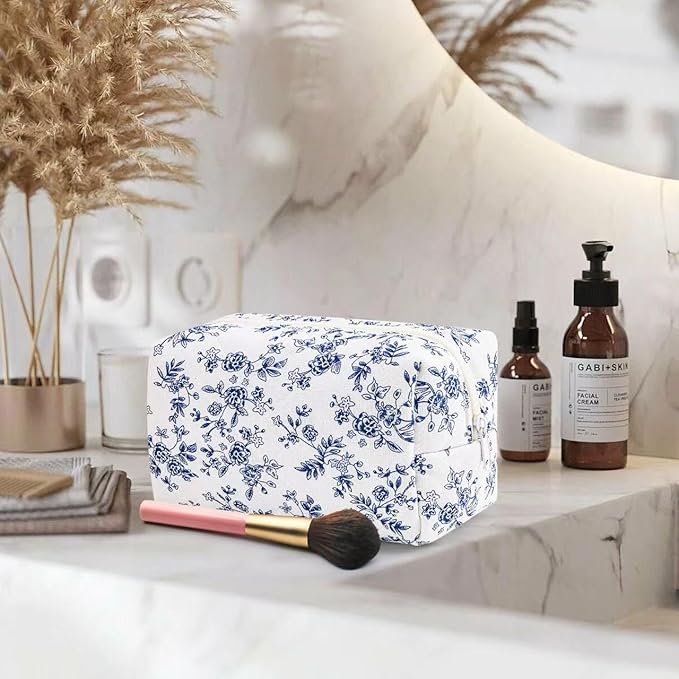 Floral Makeup Bag,Floral Quilted Make Up Bag,Large Cosmetic Bag,Fashionable Travel Makeup Pouch, Cute Portable Storage Bag,Puffy Coquette Makeup Bag, Attractive Quilted Pouch