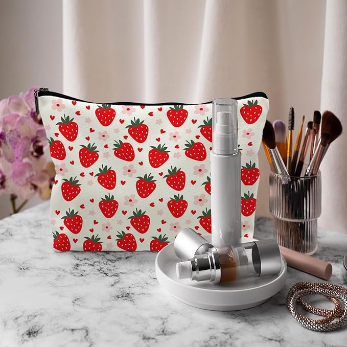 Red Strawberry Makeup Bag Cosmetic Bag, Cute Strawberry Stuff, Strawberry Gifts for Women, Cut Strawberry Small Makeup Bag for Purse (PU)