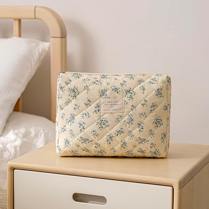 uekeboag Quilted Cotton Makeup Bag,Coquette Quilted Toiletry Bag for Women and Girls,Floral Coquette Pouch,Cute Kawaii Travel Cosmetic Bags(Yellow Blue Flower)