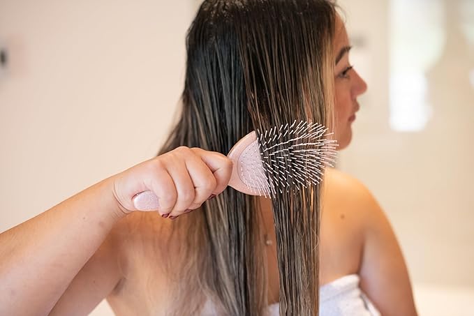 FRAMAR Glitter Hair Brush Detangler, Detangling Hairbrush For Women, Wet Hair Brush For Girls, Hair Detangler Brush, Wet Hairbrush, Hairbrushes, Girls Hairbrush Detangler, Reduces Frizz – Rosé