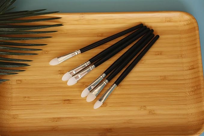 LORMAY 6 Pcs Silicone Eyeshadow and Lip Mask Makeup Brushes, Professional Tools for Applying crème or Liquid Eye Shadows and Lip Colors