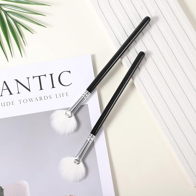 2PCS Highlighter Brush Fan Brush for Face Highlighting, Buffing and Blending With Powder Cream, Professional Blush Brush, Blusher Highlighter Applicator, Soft Vegan Synthetic Makeup Tool