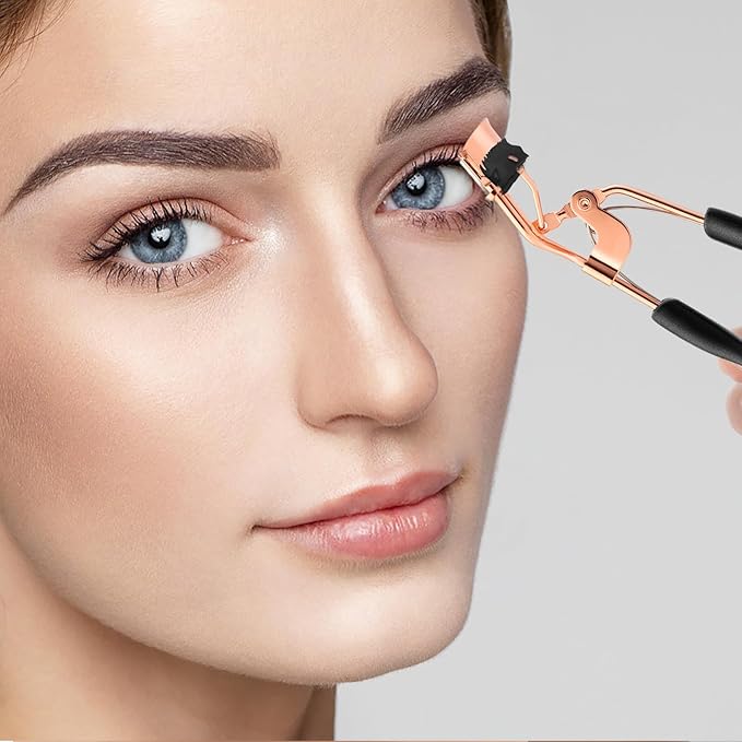 Eyelash Curler Kit Metal Eye Lashes Curler，Professional Makeup Tool with Built-in Comb Eye with 10 Replacement Refill Pads Get Dramatically Curled Eyelashes for Women Girl (Rose Gold)