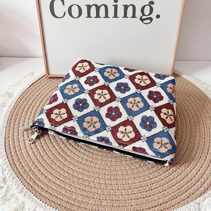 Vintage Floral Cosmetic Bag for Women, Makeup Pouch for Purse, Elegant Toiletry Organizer for Mature Ladies & Moms, Classic Pattern, Small Travel Zipper Bag