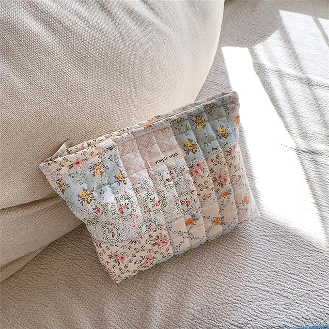 Floral Makeup Bag Pouch - Large Capacity Quilted Cosmetic Organizer for Travel Daily, Aesthetic Cottagecore Cotton Toiletry Purses with Zipper, Portable Gift for Women (Blue Floral-L)