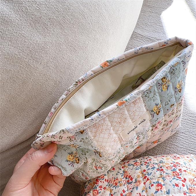 Floral Makeup Bag Pouch - Large Capacity Quilted Cosmetic Organizer for Travel Daily, Aesthetic Cottagecore Cotton Toiletry Purses with Zipper, Portable Gift for Women (Blue Floral-L)