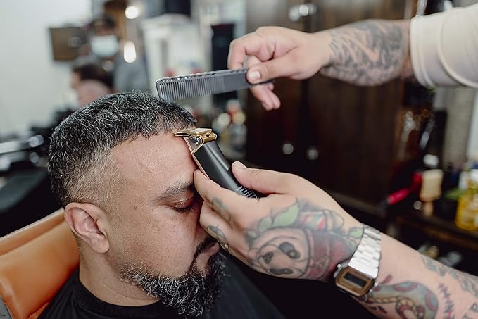 Supreme Trimmer 2-in-1 Pro Clipper Lite & T-Shaper Combo | Professional ST5210 Beard Trimmer STC5000 Hair Clipper Barber Kit | Gold