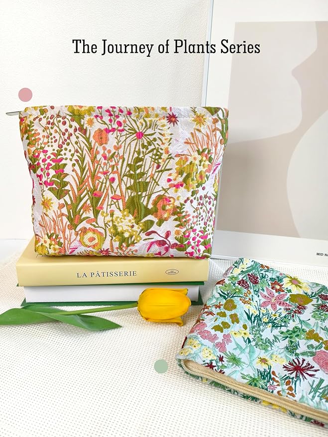 STARDW Aesthetic Floral Makeup Bag Cute Small Cosmetic Bags for Women Girls, Travel Toiletry Bag Large Capacity Zipper Makeup Pouch, Purse Organizer Pouches