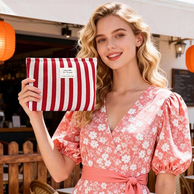 ZLFSRQ Striped Makeup Bag Large Canvas Travel Makeup Bag for Women Cosmetic Pouch Cute Red Striped Make Up Pouch for Purse Y2k Aesthetic Trendy Zippered Toiletry Bags Gift Skincare Storage Organizer