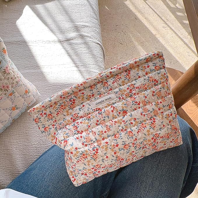 Floral Makeup Bag Large Cotton Quilted Cosmetic Makeup Bag Organizer, Aesthetic Portable Pouch Purse Toiletry Bag for Women Girls Travel accessories (Red Floral-L)