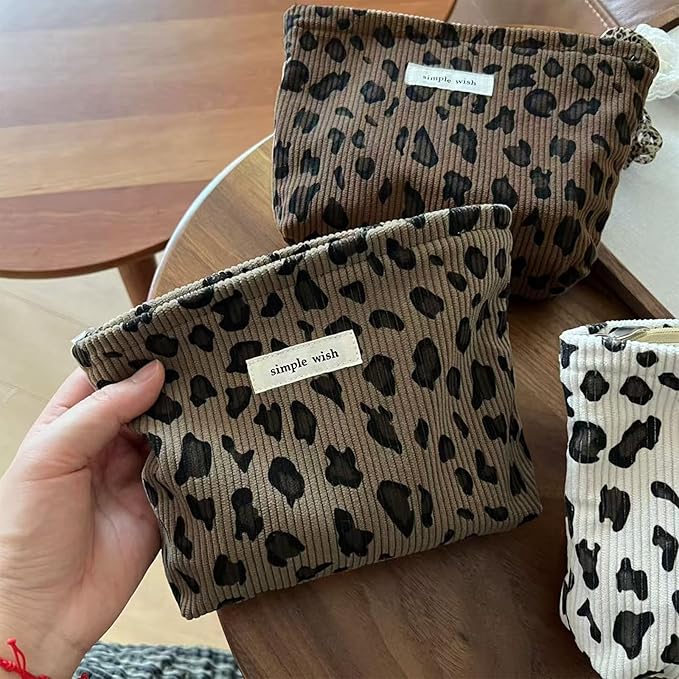 Wudygirl Leopard Makeup Bag Travel Cosmetic Bag for Women Small Makeup Pouch Zipper Cosmetic Pouch Handbag Aesthetic (Coffee Leopard)