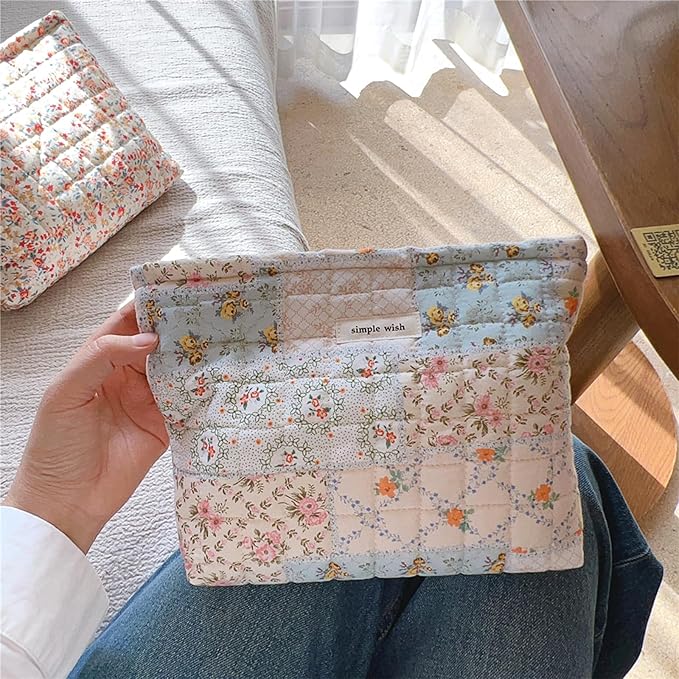 Floral Makeup Bag Pouch - Large Capacity Quilted Cosmetic Organizer for Travel Daily, Aesthetic Cottagecore Cotton Toiletry Purses with Zipper, Portable Gift for Women (Blue Floral-L)