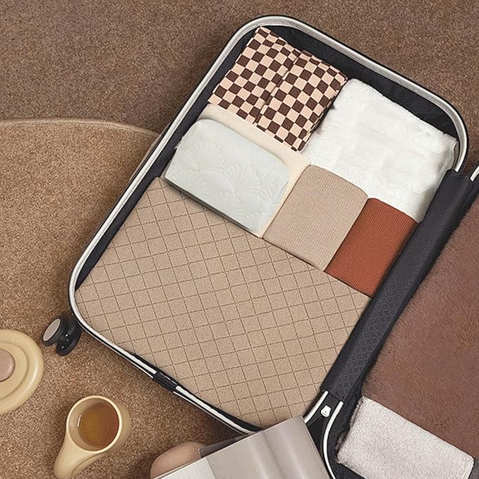 Quilted Makeup Bag Floral Cotton Make up Bag Puffy Coquette Makeup pouch Aesthetic Cute Travel Toiletry Bag for Women Girls