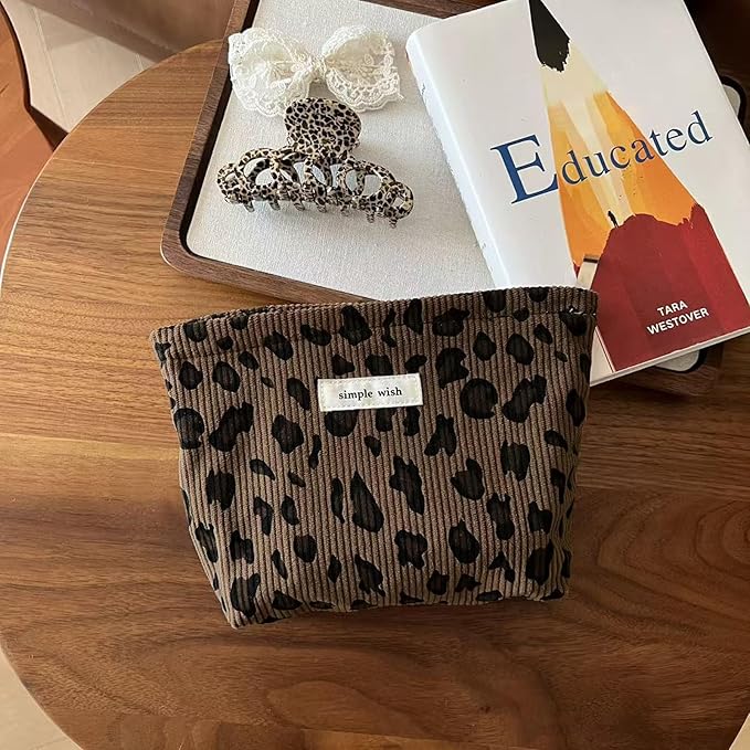 Wudygirl Leopard Makeup Bag Travel Cosmetic Bag for Women Small Makeup Pouch Zipper Cosmetic Pouch Handbag Aesthetic (Brown Leopard)