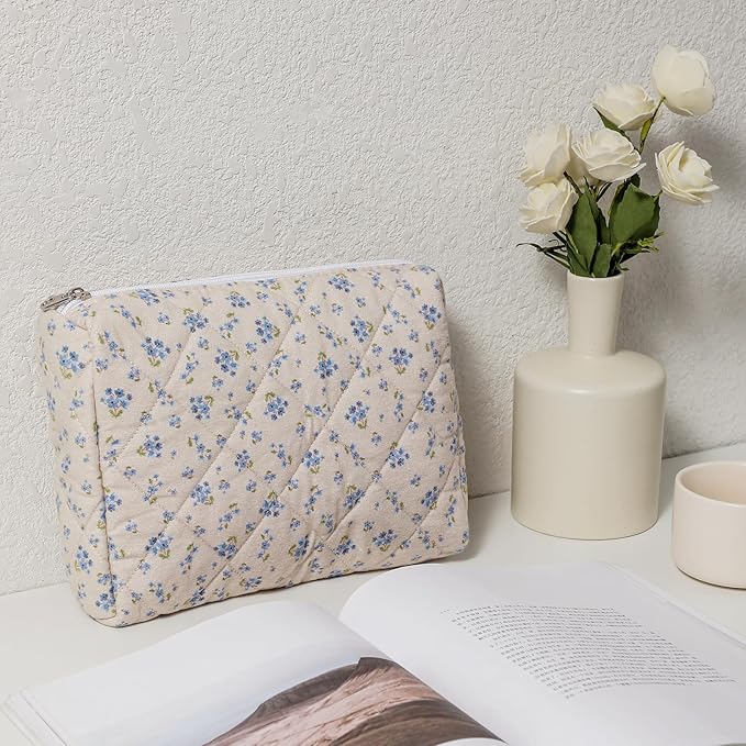 uekeboag Quilted Cotton Makeup Bag,Coquette Quilted Toiletry Bag for Women and Girls,Floral Coquette Pouch,Cute Kawaii Travel Cosmetic Bags(Demin Blue)