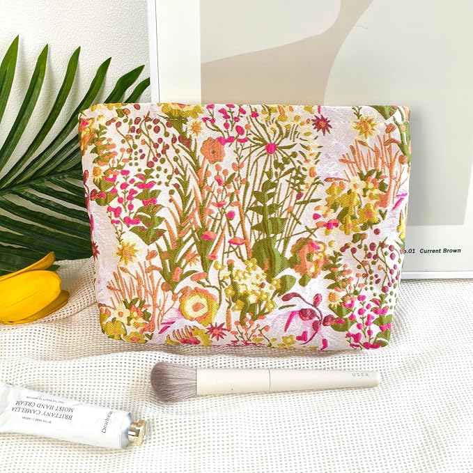 STARDW Aesthetic Floral Makeup Bag Cute Small Cosmetic Bags for Women Girls, Travel Toiletry Bag Large Capacity Zipper Makeup Pouch, Purse Organizer Pouches
