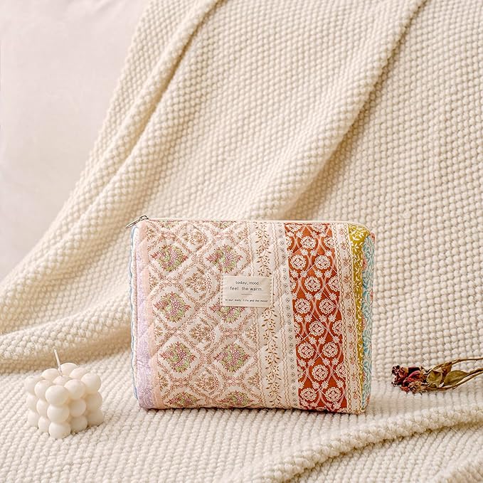 uekeboag Quilted Cotton Makeup Bag,Coquette Quilted Toiletry Bag for Women and Girls,Floral Coquette Pouch,Cute Kawaii Travel Cosmetic Bags(Brown Flower)