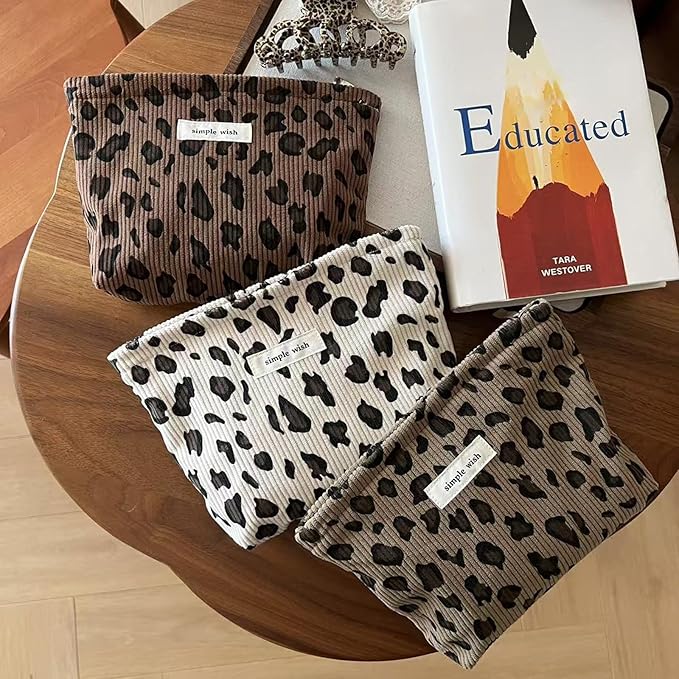 Wudygirl Leopard Makeup Bag Travel Cosmetic Bag for Women Small Makeup Pouch Zipper Cosmetic Pouch Handbag Aesthetic (White Leopard)