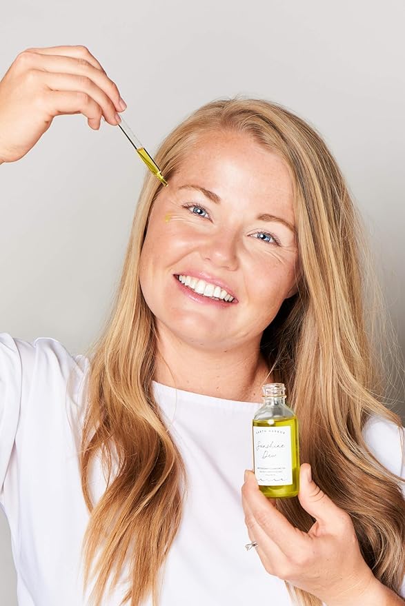 Earth Harbor | SUNSHINE DEW Cleansing Oil - Deep Cleanse & Makeup Remover | Papaya Enzymes and Sea Kelp | 2 fl oz